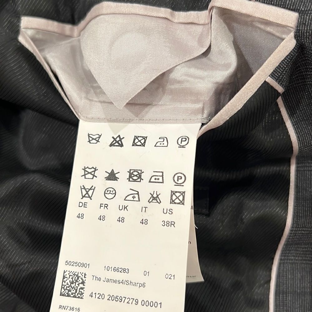 Hugo Boss Suit - Picture 14 of 16